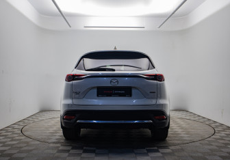 Подержанный автомобиль Mazda CX-9 2019 года (6 фото)
