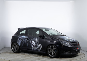 Подержанный автомобиль Opel Corsa OPC 2008 года (3 фото)