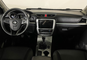 Подержанный автомобиль Sollers ST6 2023 года (12 фото)