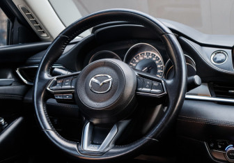 Подержанный автомобиль Mazda 6 Sedan 2021 года (22 фото)