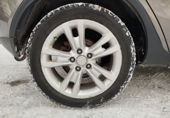 Подержанный автомобиль Changan CS35 2014 года (14 фото)