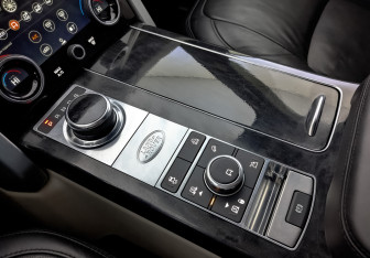 Подержанный автомобиль Land Rover Range Rover 2018 года (29 фото)