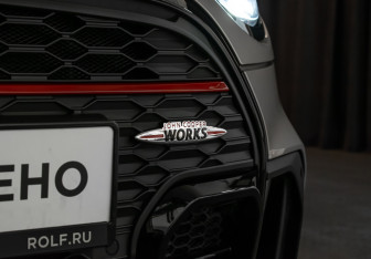 Подержанный автомобиль MINI Hatch 2021 года (26 фото)