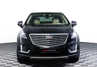 Подержанный автомобиль Cadillac XT5 2016 года (2 фото)