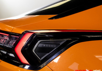 Подержанный автомобиль Zeekr 001 2023 года (31 фото)