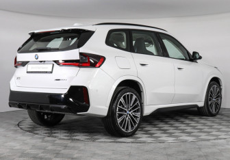 Новый BMW X1 2025 (2 фото)