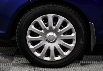 Подержанный автомобиль Ford Fiesta Sedan 2015 года (5 фото)