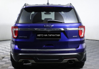 Подержанный автомобиль Ford Explorer 2018 года (4 фото)