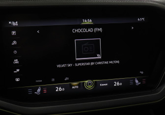 Подержанный автомобиль Volkswagen Touareg 2022 года (19 фото)