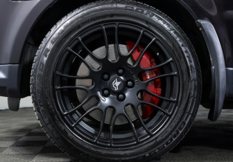 Подержанный автомобиль Land Rover Range Rover Sport 2011 года (26 фото)