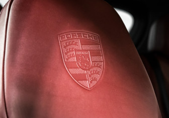 Подержанный автомобиль Porsche Cayenne 2018 года (41 фото)