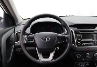 Подержанный автомобиль Hyundai Creta 2017 года (14 фото)