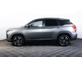 Подержанный автомобиль Chevrolet Captiva 2022 года (8 фото)