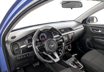 Подержанный автомобиль Kia Rio Hatchback 2019 года (16 фото)