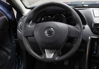Подержанный автомобиль Nissan Terrano 2017 года (17 фото)