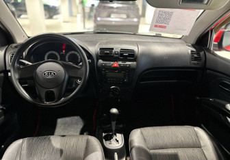 Подержанный автомобиль Kia Picanto 2010 года (7 фото)