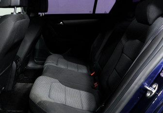 Подержанный автомобиль Volkswagen Passat Sedan 2011 года (12 фото)