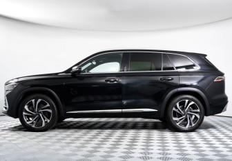 Подержанный автомобиль Geely Monjaro 2023 года (8 фото)