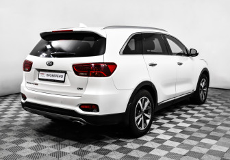 Подержанный автомобиль Kia Sorento 2019 года (5 фото)