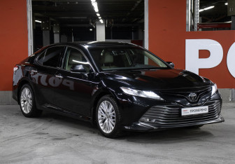 Подержанный автомобиль Toyota Camry Sedan 2020 года (3 фото)