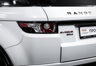 Подержанный автомобиль Land Rover Range Rover Evoque 2012 года (16 фото)