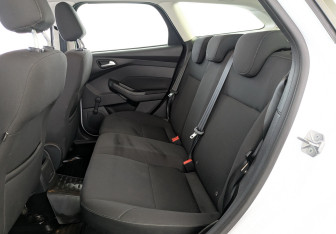 Подержанный автомобиль Ford Focus Wagon 2017 года (10 фото)