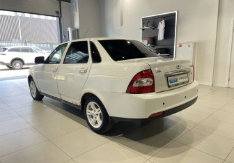 Подержанный автомобиль LADA (ВАЗ) Priora Sedan 2012 года (6 фото)