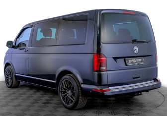 Подержанный автомобиль Volkswagen Multivan 2020 года (7 фото)