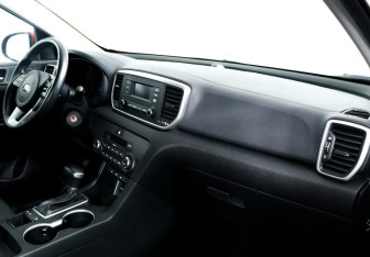 Подержанный автомобиль Kia Sportage 2019 года (9 фото)