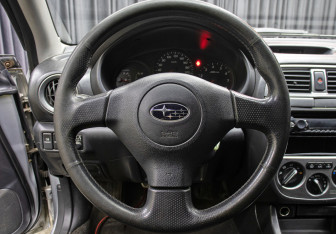 Подержанный автомобиль Subaru Impreza Wagon 2004 года (8 фото)