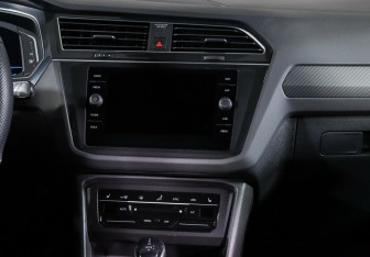 Подержанный автомобиль Volkswagen Tiguan 2021 года (11 фото)