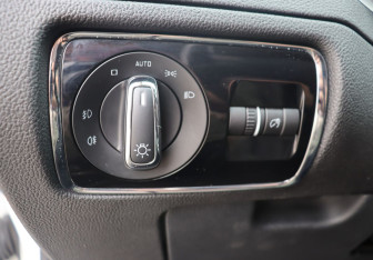 Подержанный автомобиль Skoda Superb Liftback 2013 года (12 фото)