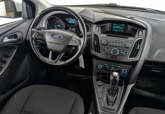 Подержанный автомобиль Ford Focus Hatchback 2018 года (28 фото)