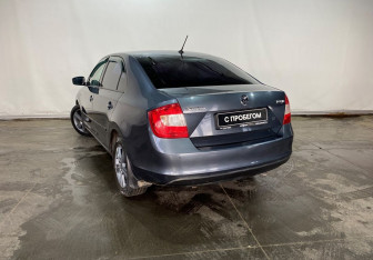 Подержанный автомобиль Skoda Rapid Liftback 2016 года (4 фото)