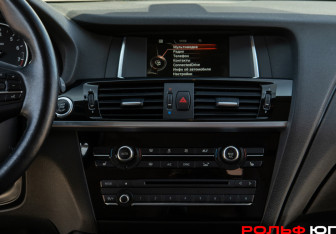 Подержанный автомобиль BMW X3 2014 года (12 фото)