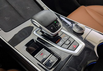 Подержанный автомобиль Omoda C5 2023 года (30 фото)