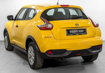 Подержанный автомобиль Nissan Juke 2015 года (7 фото)