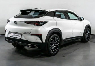 Подержанный автомобиль Changan UNI-T 2022 года (5 фото)