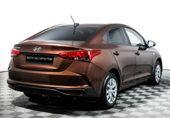 Подержанный автомобиль Hyundai Solaris Sedan 2021 года (5 фото)