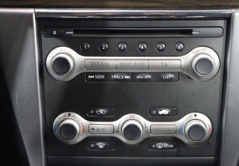 Подержанный автомобиль Nissan Teana 2012 года (15 фото)