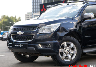 Подержанный автомобиль Chevrolet TrailBlazer 2014 года (15 фото)
