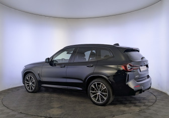 Подержанный автомобиль BMW X3 2024 года (7 фото)