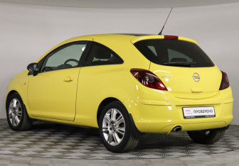 Подержанный автомобиль Opel Corsa 2011 года (7 фото)