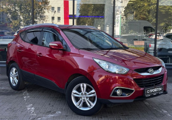 Подержанный автомобиль Hyundai ix35 2010 года (3 фото)