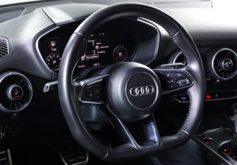 Подержанный автомобиль Audi TT Coupe 2014 года (13 фото)