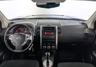Подержанный автомобиль Nissan X-Trail 2013 года (14 фото)