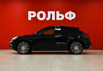 Подержанный автомобиль Porsche Macan 2015 года (8 фото)