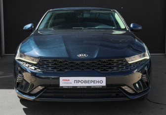 Подержанный автомобиль Kia K5 2021 года (2 фото)