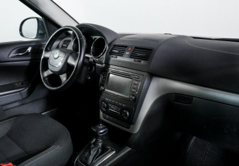 Подержанный автомобиль Skoda Yeti 2012 года (6 фото)