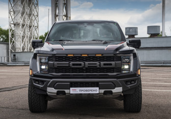 Подержанный автомобиль Ford F-150 2021 года (3 фото)